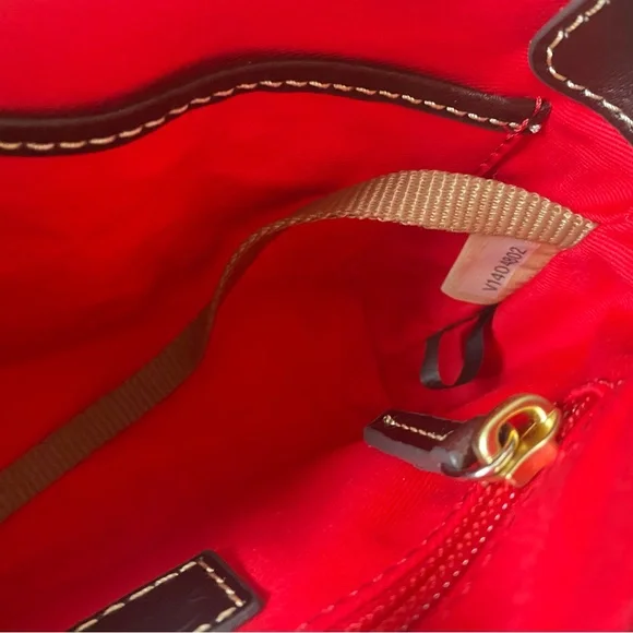 DOONEY AND BURKE..Gray Croc-Embossed Crossbody Bag - Picture 10 of 16